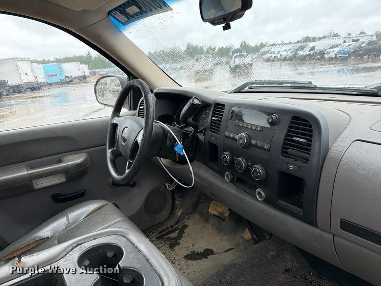 image for item YA4985 2007 GMC Sierra 1500 pickup truck