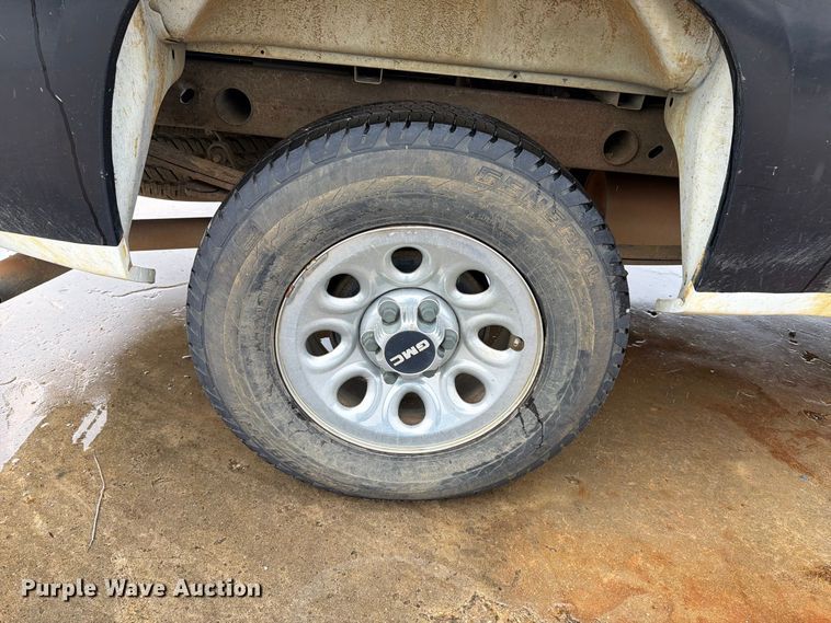 image for item YA4985 2007 GMC Sierra 1500 pickup truck