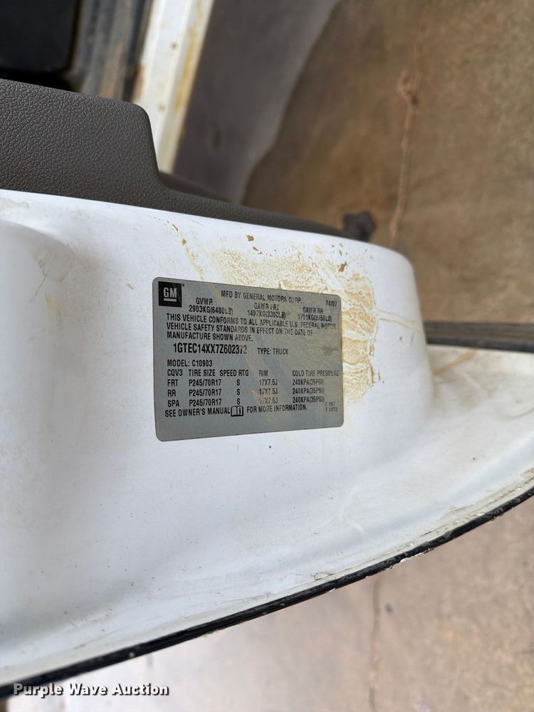 image for item YA4985 2007 GMC Sierra 1500 pickup truck