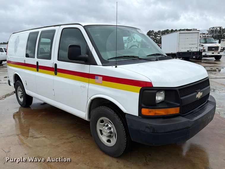 image for item YA4986 2014 Chevrolet Express 3500 van