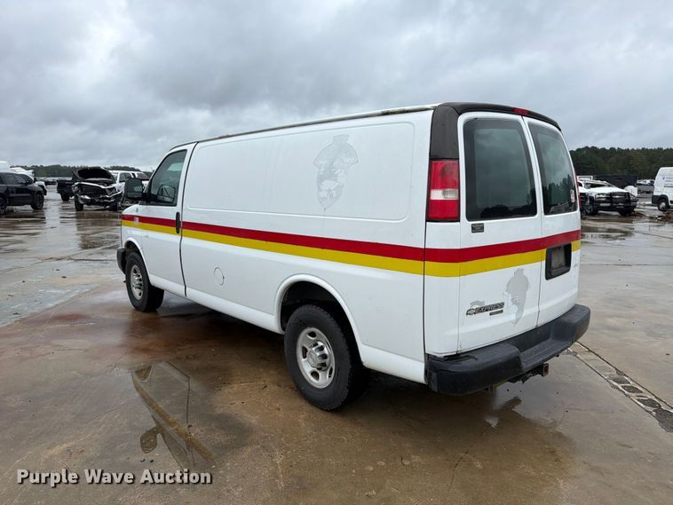image for item YA4986 2014 Chevrolet Express 3500 van