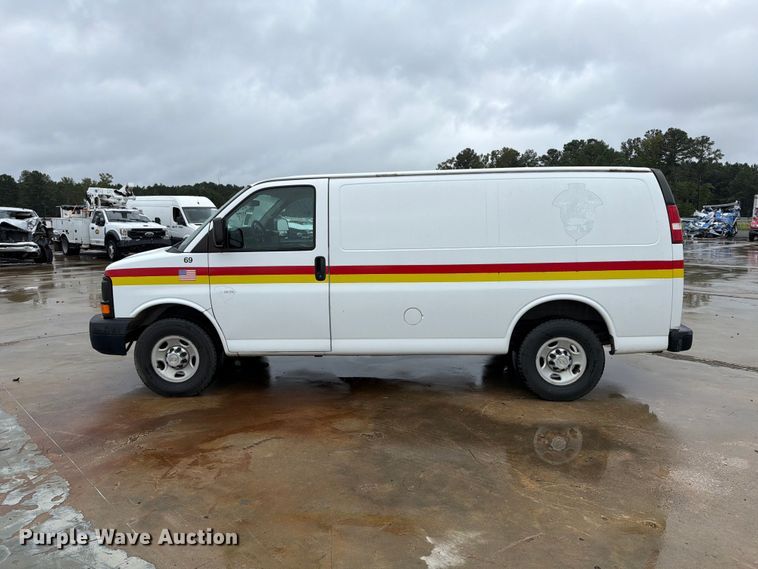 image for item YA4986 2014 Chevrolet Express 3500 van