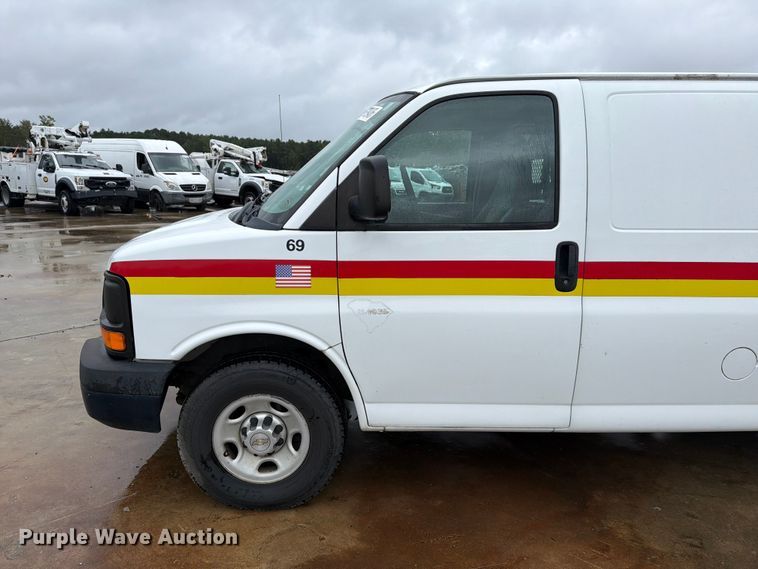image for item YA4986 2014 Chevrolet Express 3500 van