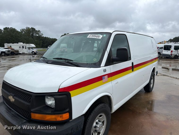 image for item YA4986 2014 Chevrolet Express 3500 van