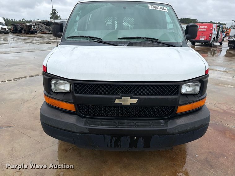 image for item YA4986 2014 Chevrolet Express 3500 van