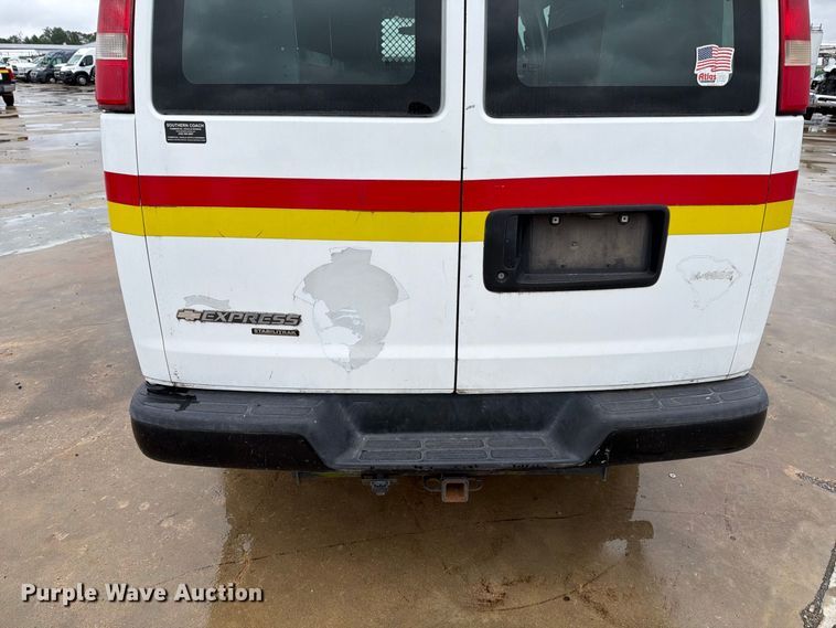 image for item YA4986 2014 Chevrolet Express 3500 van