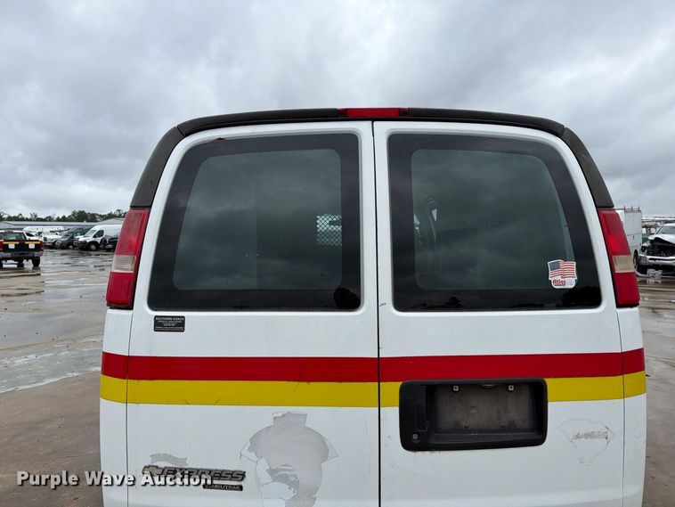 image for item YA4986 2014 Chevrolet Express 3500 van