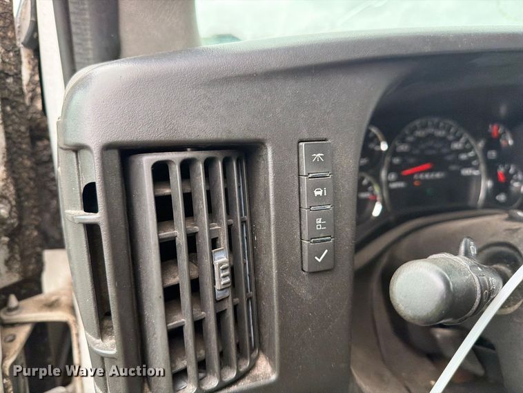image for item YA4986 2014 Chevrolet Express 3500 van