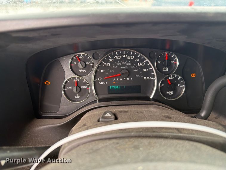image for item YA4986 2014 Chevrolet Express 3500 van