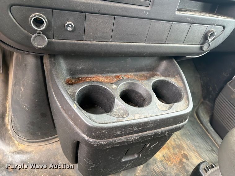 image for item YA4986 2014 Chevrolet Express 3500 van