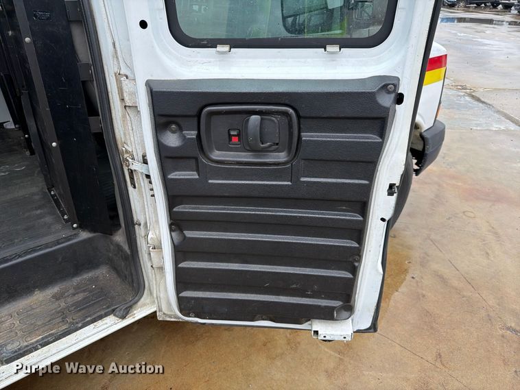image for item YA4986 2014 Chevrolet Express 3500 van