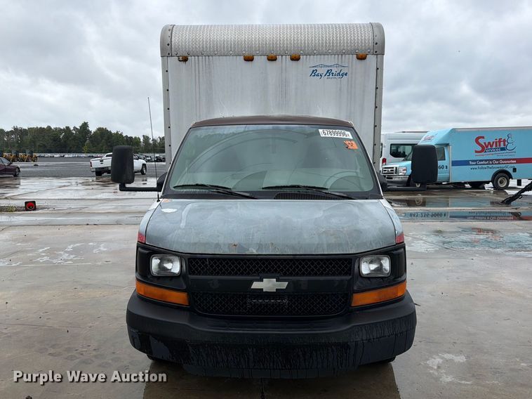 image for item YA4987 2007 Chevrolet Express  delivery van