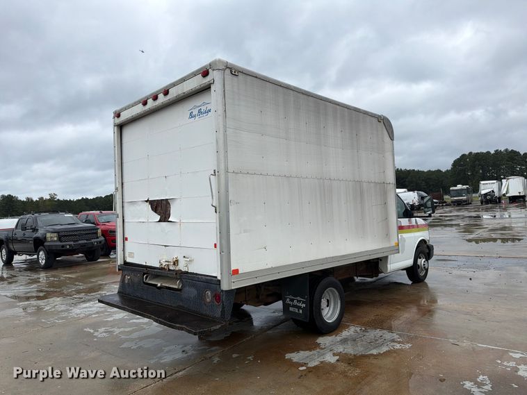 image for item YA4987 2007 Chevrolet Express  delivery van