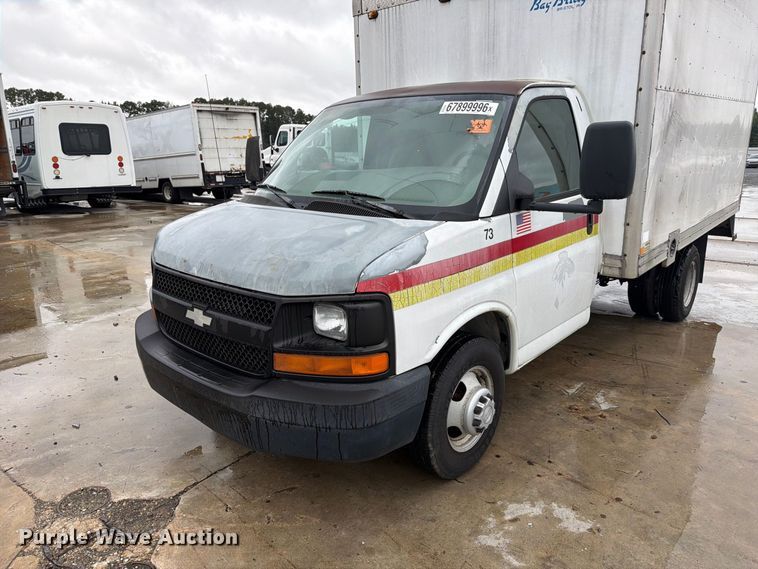image for item YA4987 2007 Chevrolet Express  delivery van