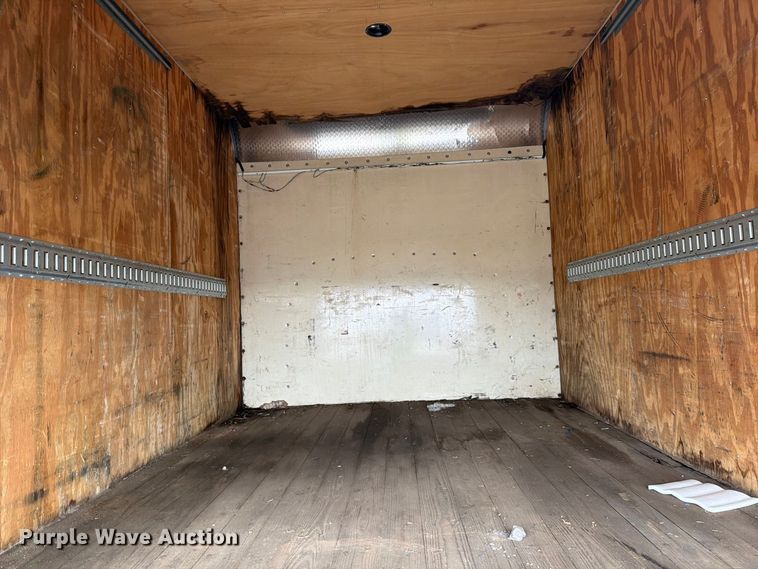 image for item YA4987 2007 Chevrolet Express  delivery van
