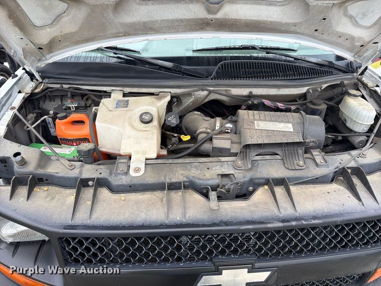 image for item YA4987 2007 Chevrolet Express  delivery van