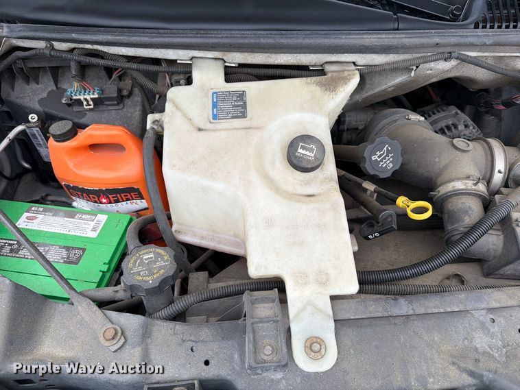 image for item YA4987 2007 Chevrolet Express  delivery van
