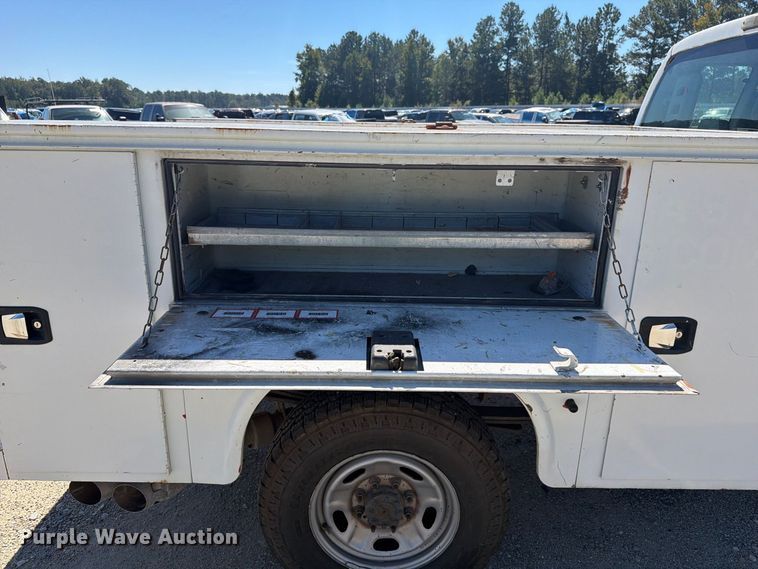 image for item YA5214 2016 Ford F250 Super Duty Ext. Cab utility bed pickup truck