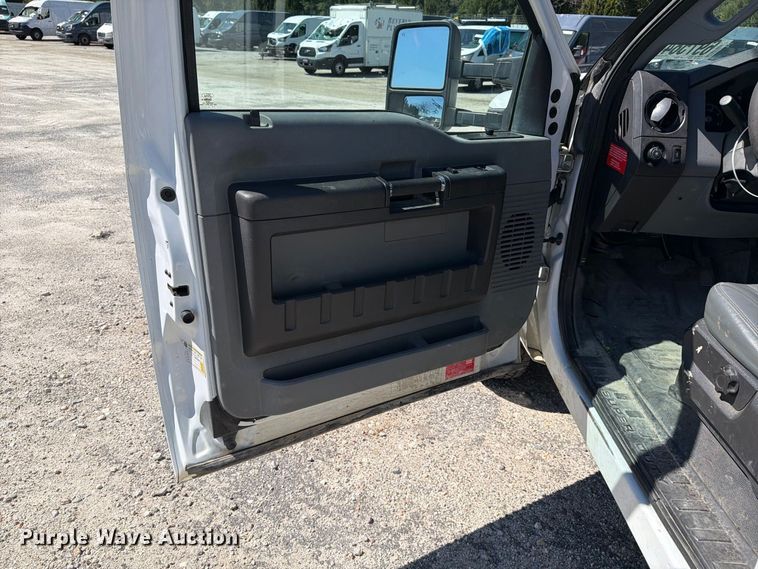 image for item YA5214 2016 Ford F250 Super Duty Ext. Cab utility bed pickup truck