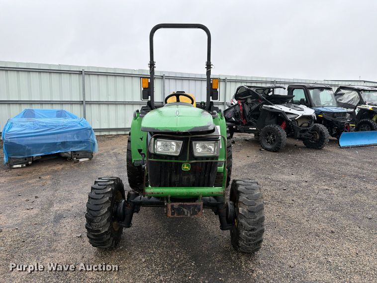image for item YA5399 2018 John Deere 3032E MFWD tractor