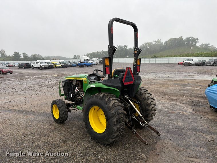 image for item YA5399 2018 John Deere 3032E MFWD tractor