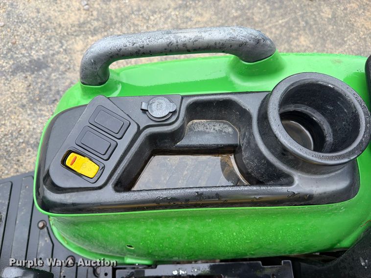 image for item YA5399 2018 John Deere 3032E MFWD tractor