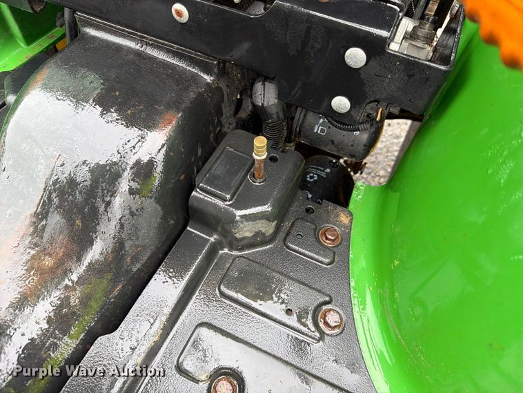 image for item YA5399 2018 John Deere 3032E MFWD tractor