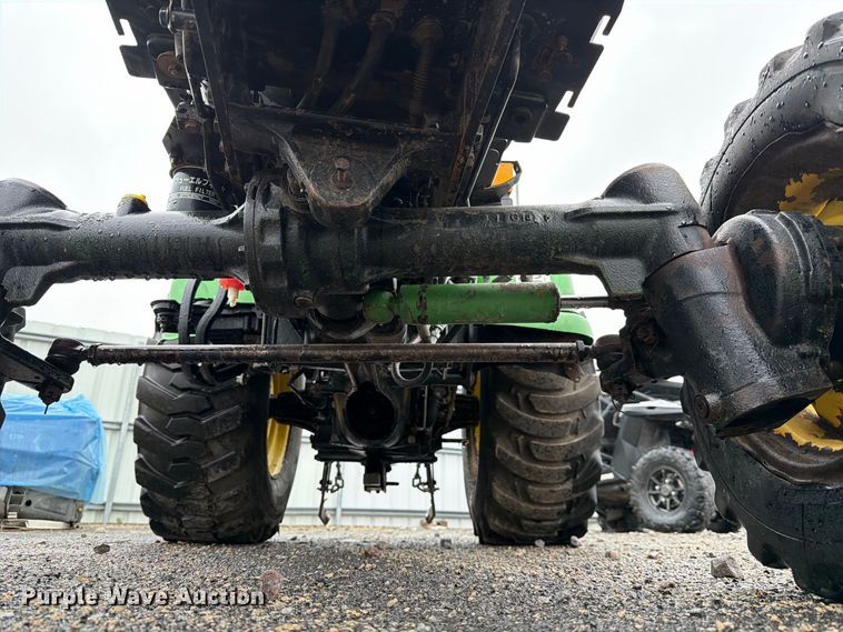 image for item YA5399 2018 John Deere 3032E MFWD tractor