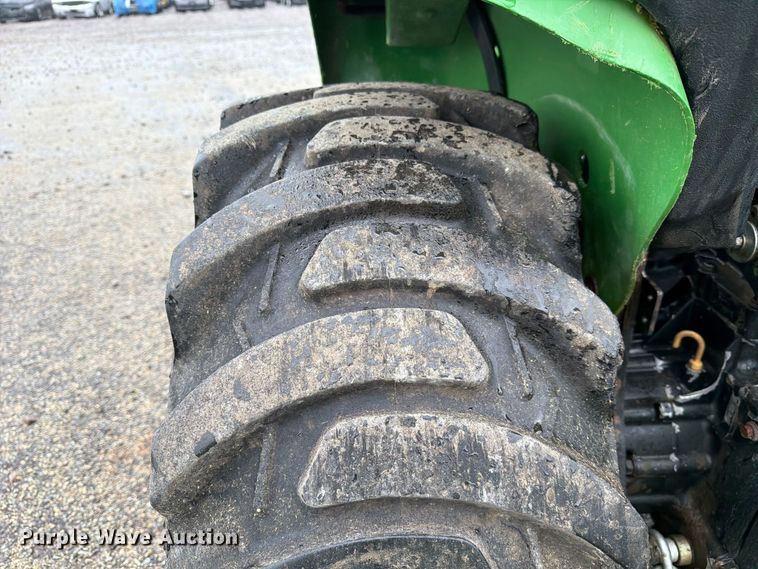 image for item YA5399 2018 John Deere 3032E MFWD tractor