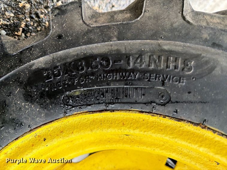 image for item YA5399 2018 John Deere 3032E MFWD tractor