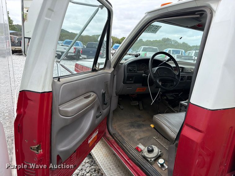 image for item YA5485 1997 Ford F-Super Duty pumper fire truck