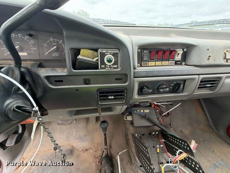image for item YA5485 1997 Ford F-Super Duty pumper fire truck