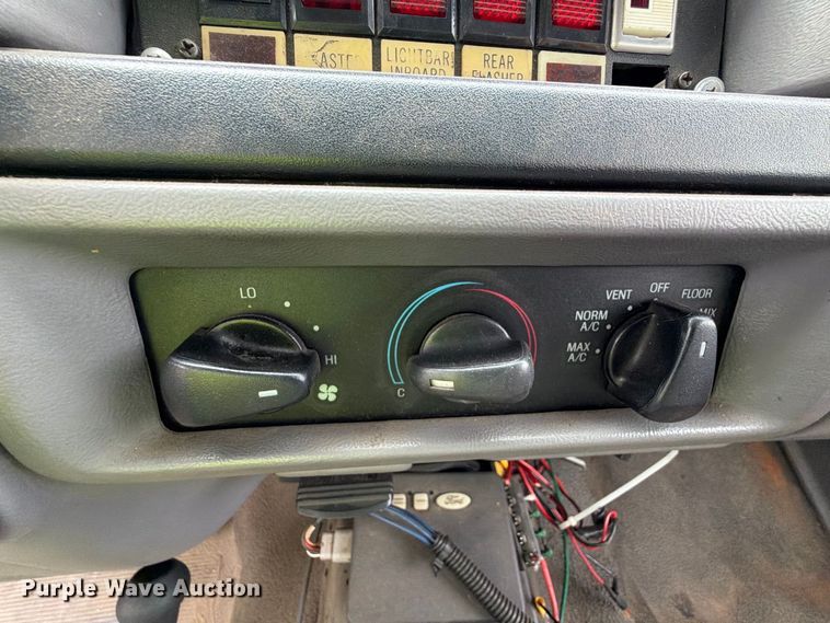 image for item YA5485 1997 Ford F-Super Duty pumper fire truck