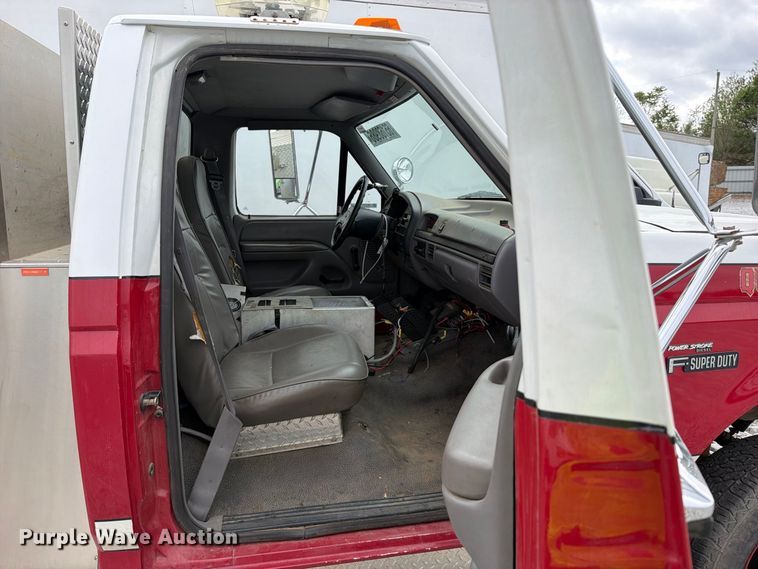 image for item YA5485 1997 Ford F-Super Duty pumper fire truck