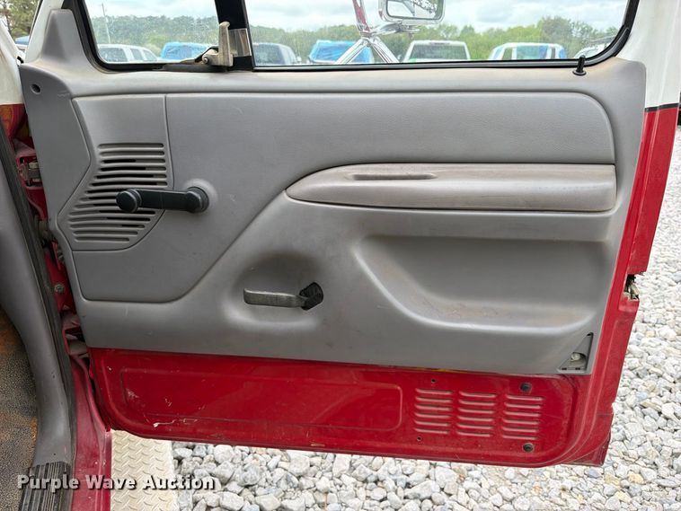 image for item YA5485 1997 Ford F-Super Duty pumper fire truck