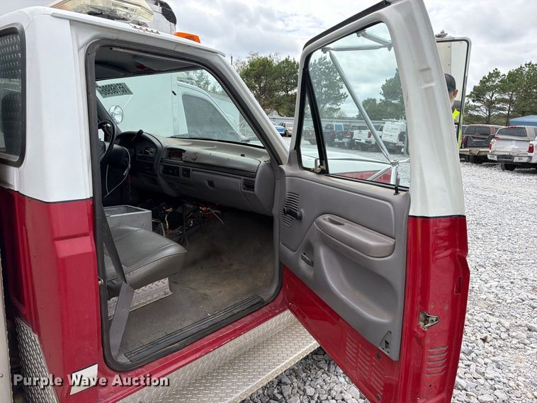 image for item YA5485 1997 Ford F-Super Duty pumper fire truck