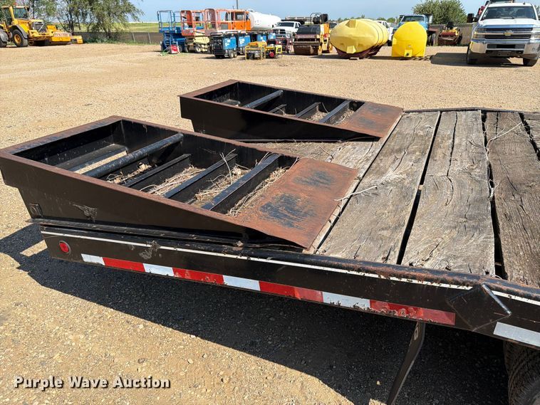 image for item DQ0070 2003 Felling equipment trailer