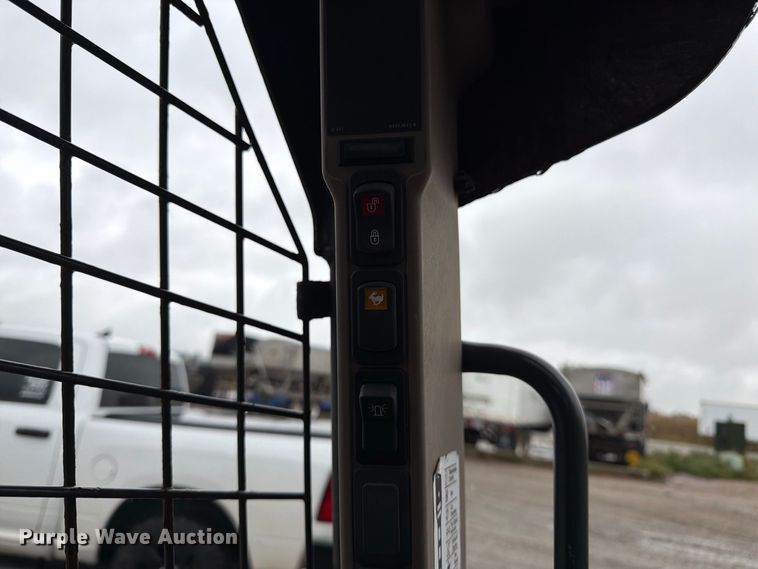 image for item DT3018 2013 Case SV185 skid steer loader