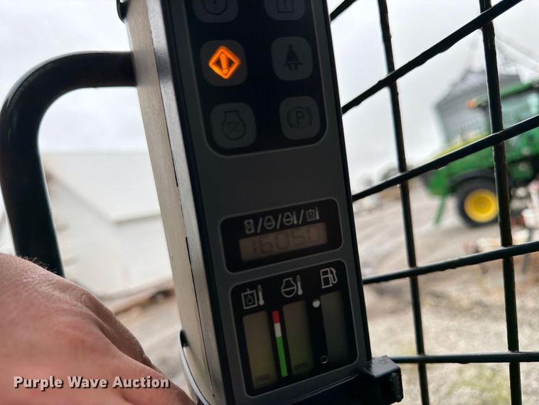 image for item DT3018 2013 Case SV185 skid steer loader