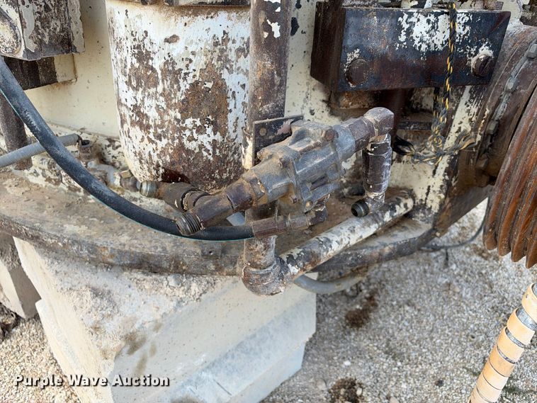 image for item DU1554 Cedarapids MVP 380 cone crusher