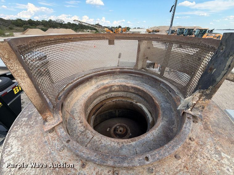 image for item DU1554 Cedarapids MVP 380 cone crusher