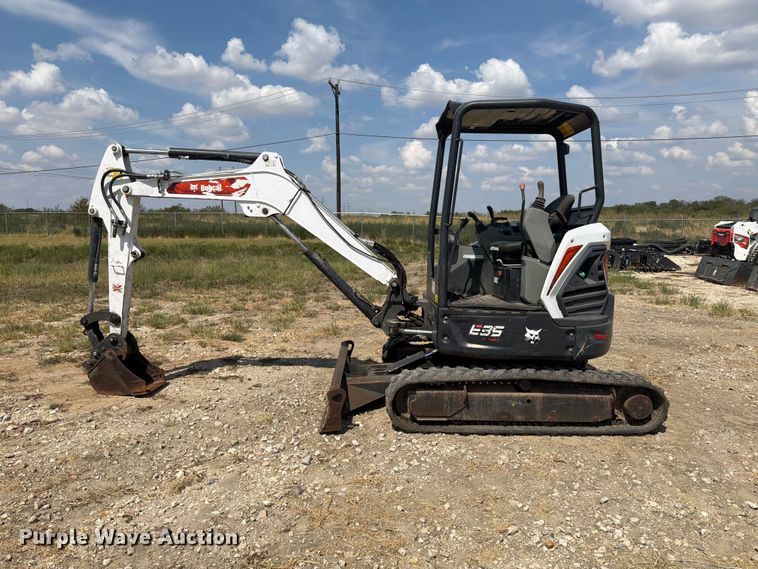 image for item DU3132 2022 Bobcat E35i mini excavator