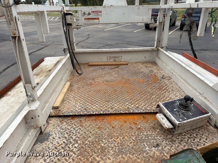 image for item DV0919 Snorkel SL25 scissor lift
