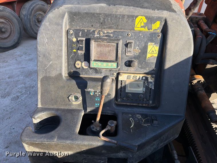 image for item DV7379 2017 Ditch Witch JT10 directional boring unit