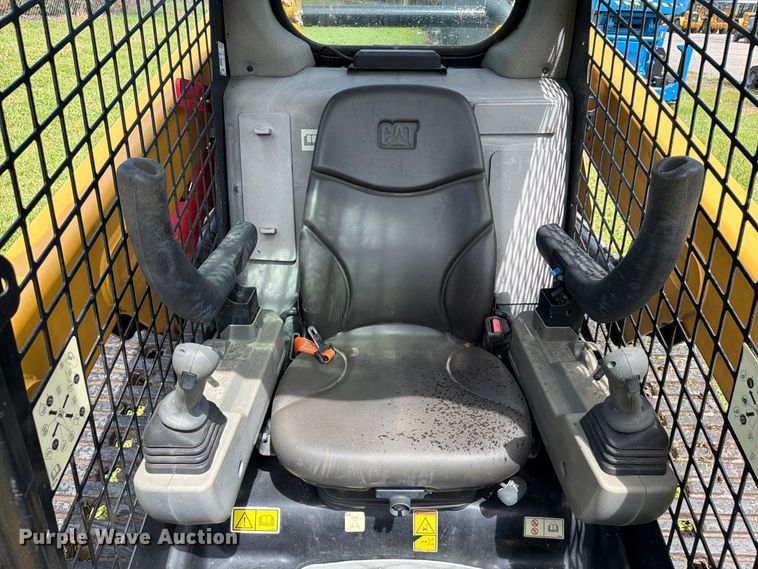 image for item DV7381 2022 Caterpillar 249D3 tracked skid steer loader