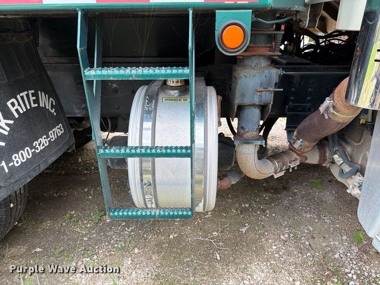 image for item DV7391 2016 Freightliner 114SD dump truck