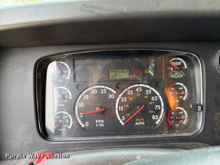 image for item DV7391 2016 Freightliner 114SD dump truck