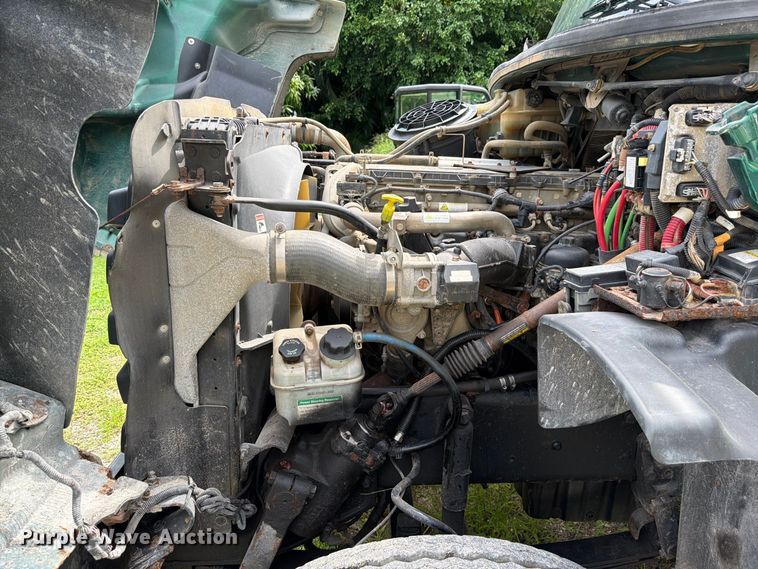 image for item DV7391 2016 Freightliner 114SD dump truck