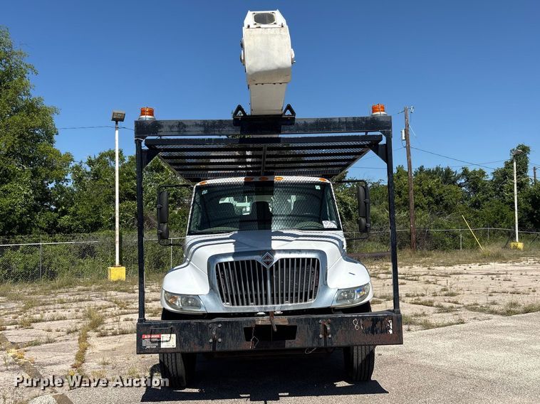 image for item DV8512 2013 International DuraStar 4300 bucket truck