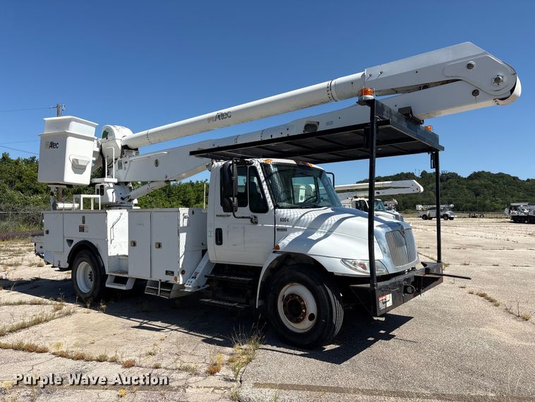 image for item DV8512 2013 International DuraStar 4300 bucket truck